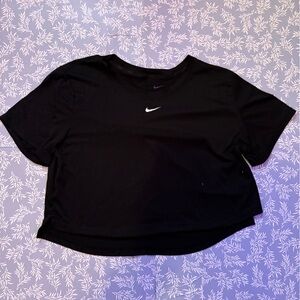 Nike Women's Black Short Sleeve Crop Top